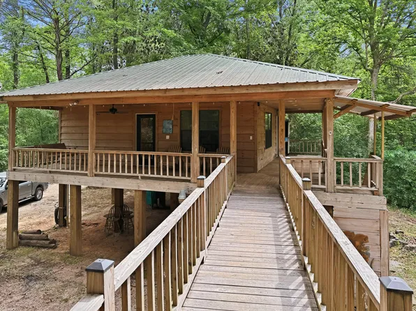 1230 Morriston Rd, Petal, MS 39465