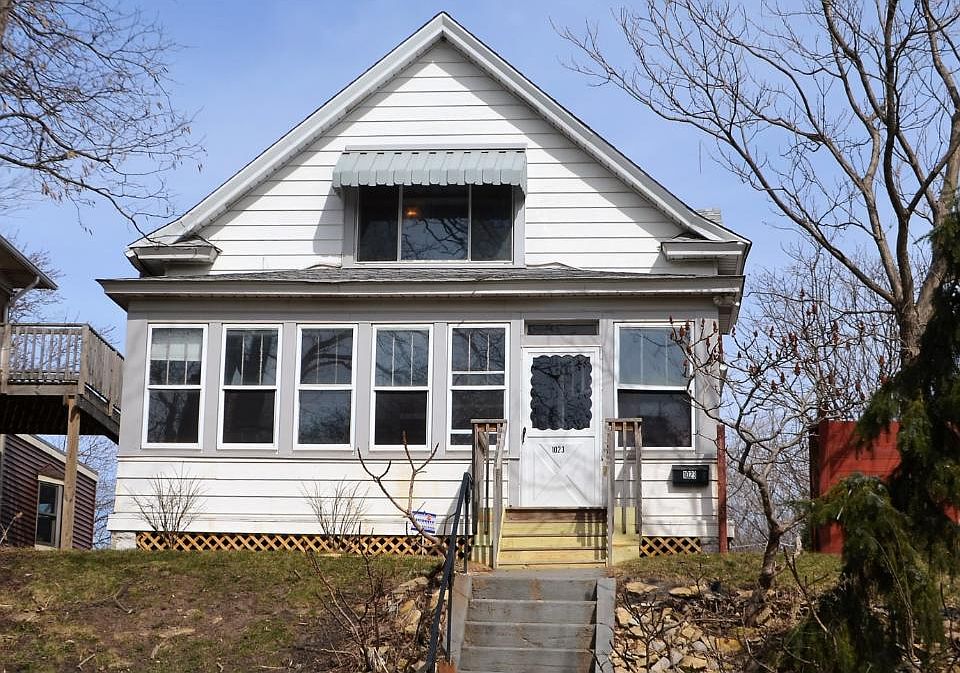 1st image of 1023 Burns Ave