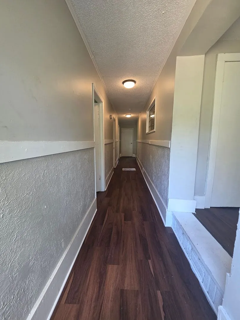 1241 Johnson Ave Unit B — Photo 4