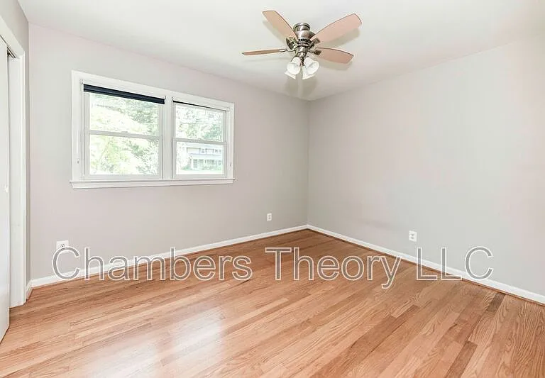 9205 Hamilton Dr — Photo 24