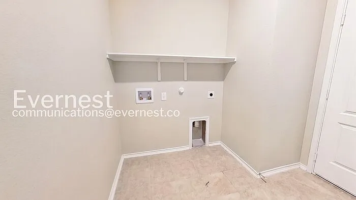 13700 Vigilance St — Photo 17
