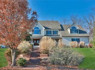 8 Sgt Demeola Rd, Blauvelt, NY 10913