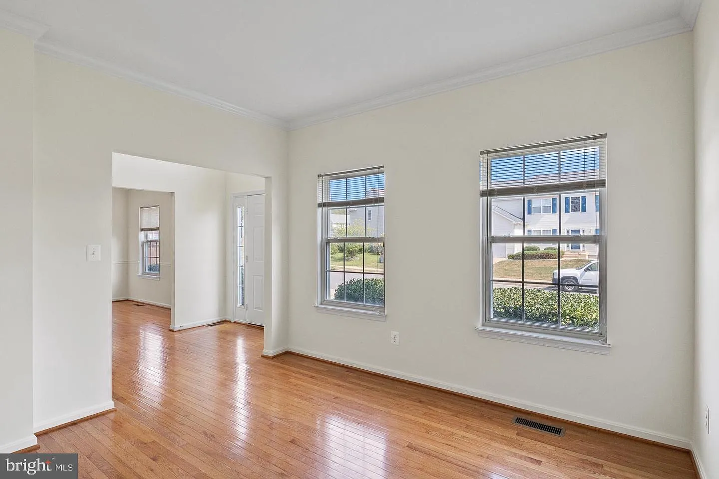 1 bed, 1.5 bath, 3580 sqft, $800 — Photo 3