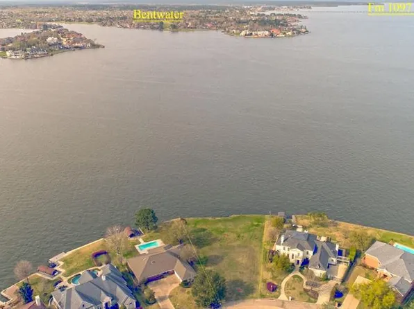 11 Lake Estates Ct, Montgomery, TX 77356