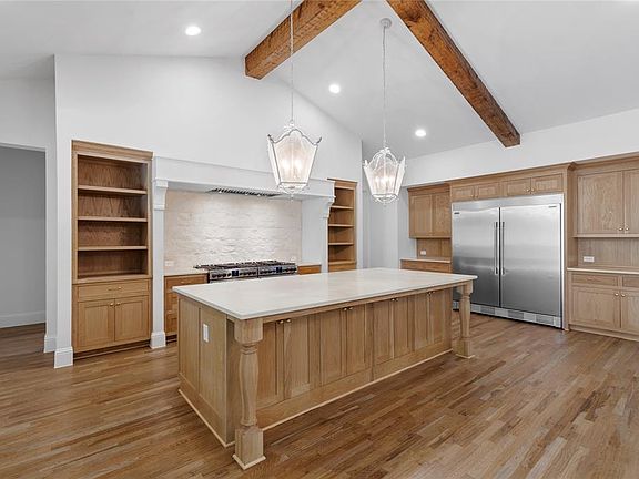 5th image of 205 Deer Valley Dr