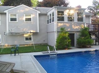 7 Lucille Dr, Smithfield, RI 02828