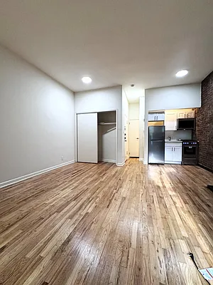 Rented by City Connections Realty | media 12