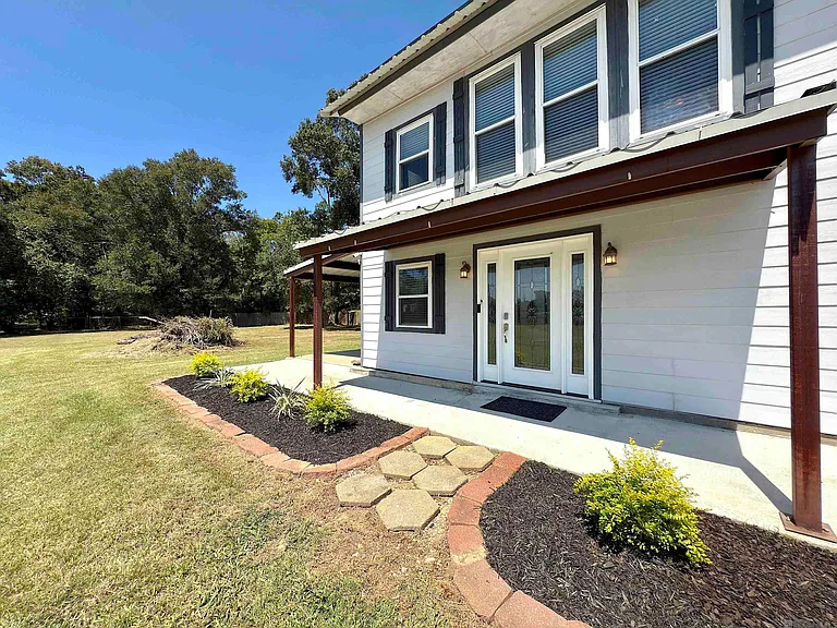 37651 State Highway 16 — Photo 27