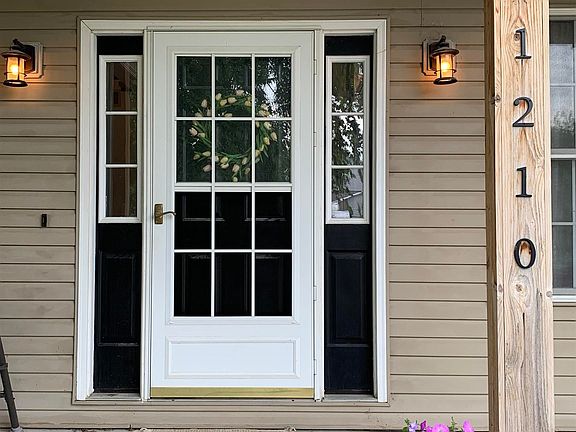 3rd image of 11210 N 136th Pl