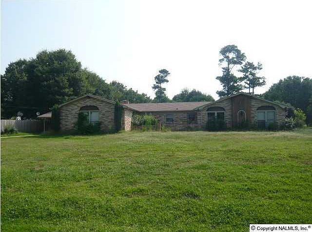 1st image of 211 Constitution Dr