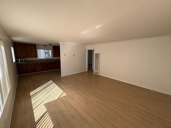 2nd image of 520 N Nevada St APT E