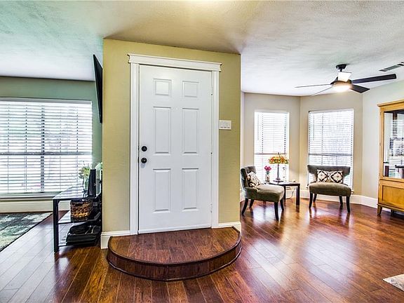 5th image of 1382 Honeysuckle Ln