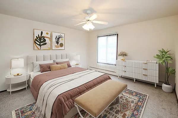 Como Park Apartments — Photo 16