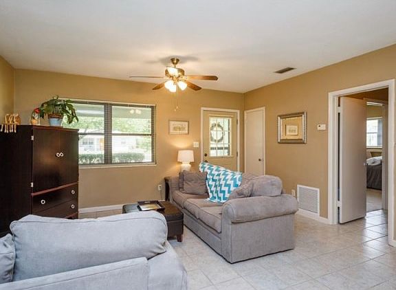 5th image of 3632 Bobolink Ln