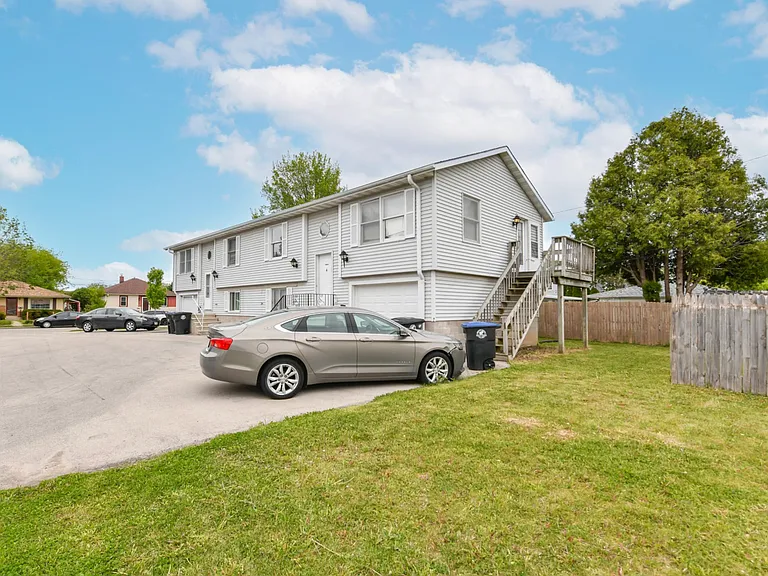 2911 E Vogel Ave #B — Photo 17