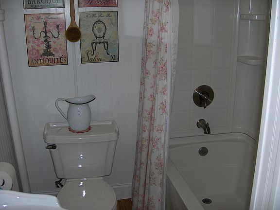 second flr bath