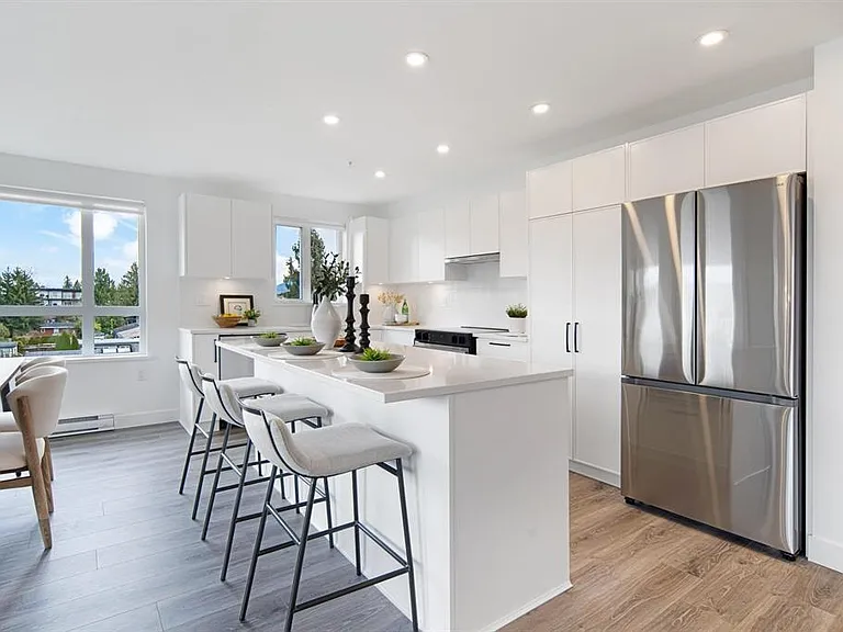 22575 Brown Ave #507 — Photo 4