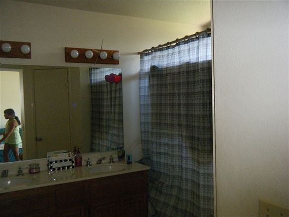 4th image of 15072 Cornflower Ct