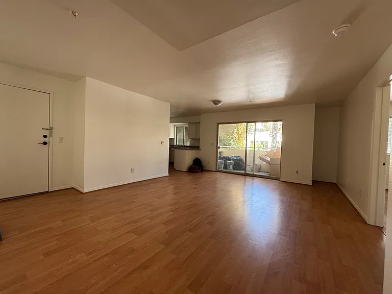 1318 16th St #101 — Photo 15