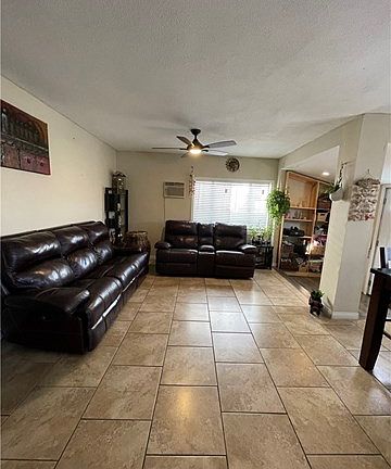 5th image of 7107 Hood Ave