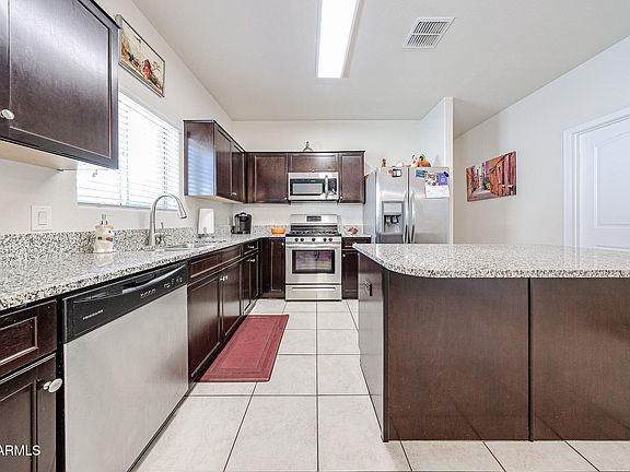 5th image of 30186 W PINCHOT Avenue