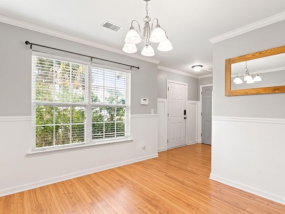 4th image of 129 Towering Pine Dr