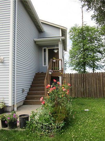 1st image of 3015 Briarwood Cir