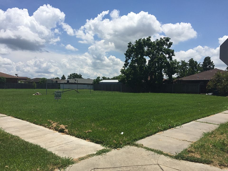 1st image of 3521 Evangeline Dr