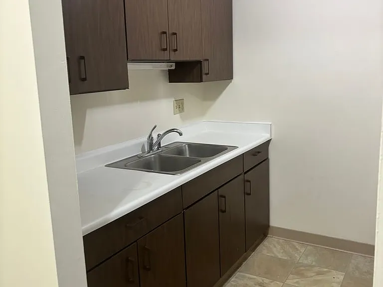 580 Knowlton St #101-204 — Photo 11