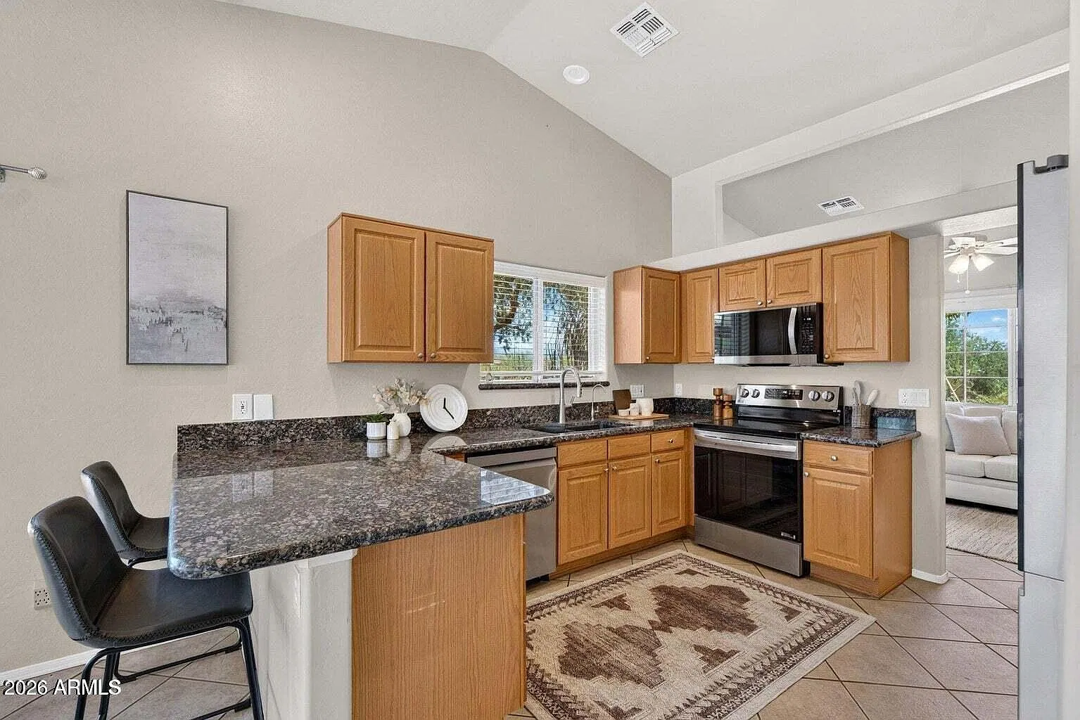 3 bed, 2.0 bath, 1606 sqft, $2,800 — Photo 3