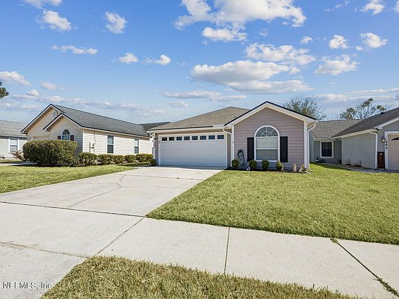 3rd image of 267 CARRIANN COVE Court