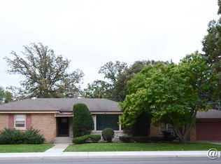 5345 Oakton St, Skokie, IL 60077