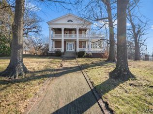 718 State St, Chester, IL 62233