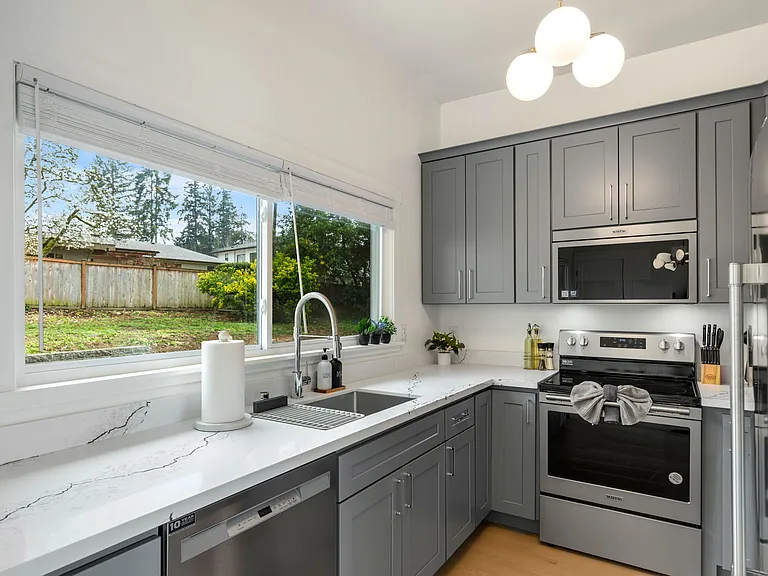 14009 SE 37th Pl — Photo 20