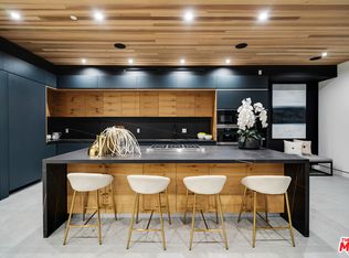 810 N Spaulding Ave, Los Angeles, CA 90046