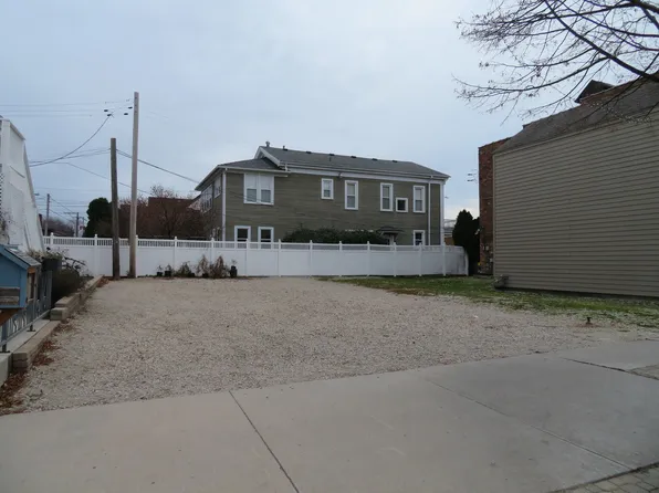 507 Liberty St, Morris, IL 60450