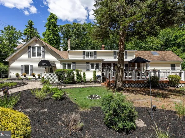 253 Hopewell Rd, Medford, NJ 08055