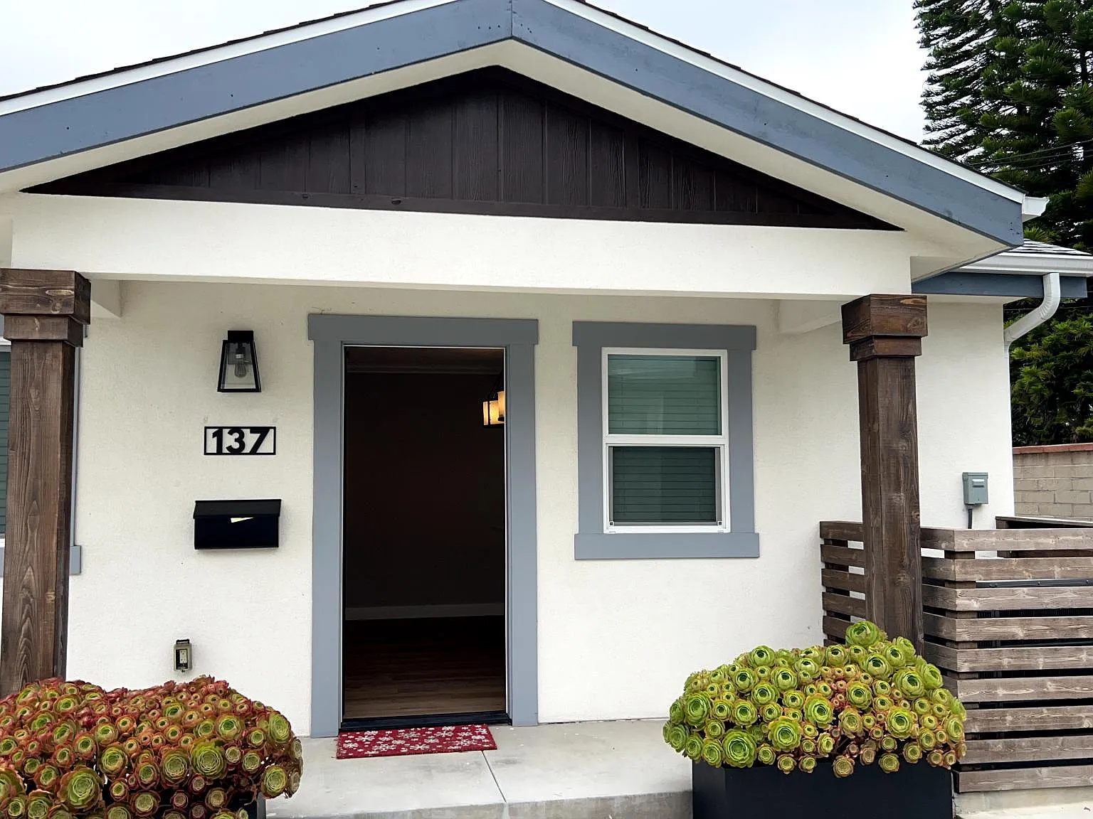 2 bed, 750 sqft, $3,100 — Photo 1