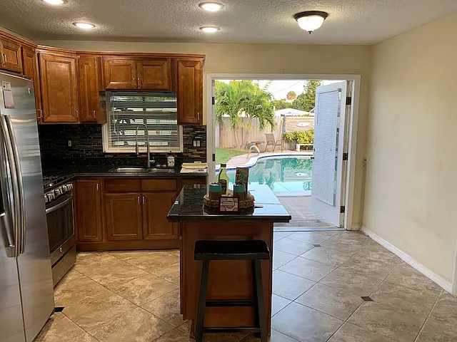 Thistleberry Dr — Photo 19