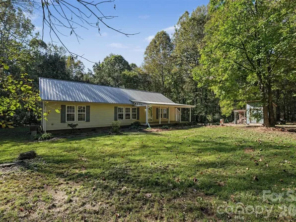 481 Shinn Farm Rd, Mooresville, NC 28115