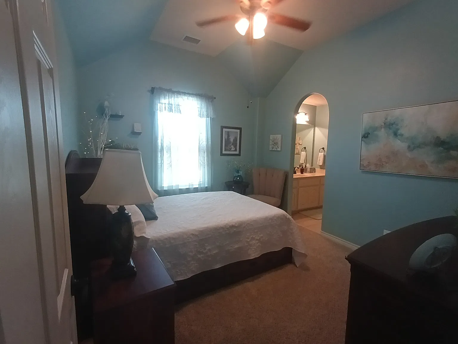 1 bed, 4210 sqft, $998 — Photo 3