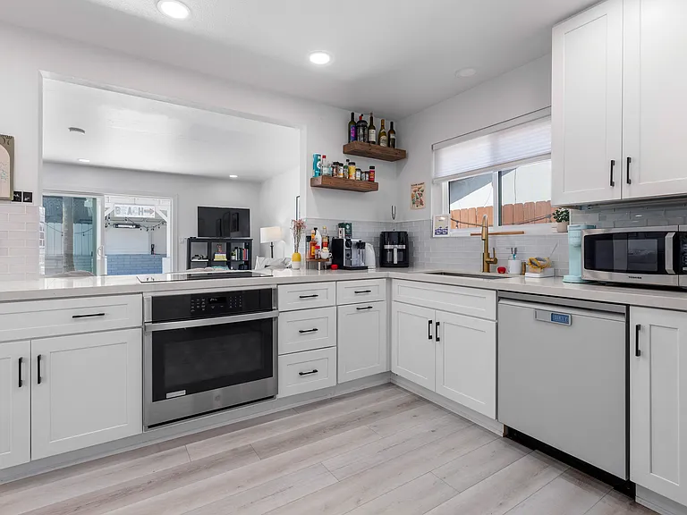 4838 Mount Saint Helens Dr — Photo 16