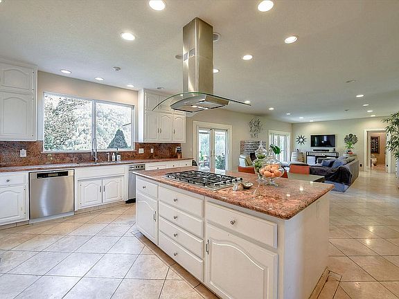 4th image of 21770 Congress Hall Ln