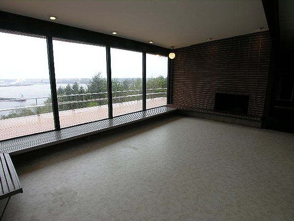 3rd image of 4822 Browns Point Blvd #D
