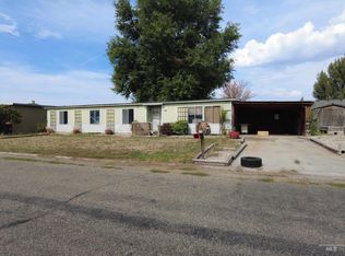819 NW 3rd St, Fruitland, ID 83619
