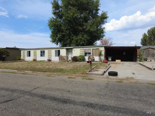 819 NW 3rd St, Fruitland, ID 83619