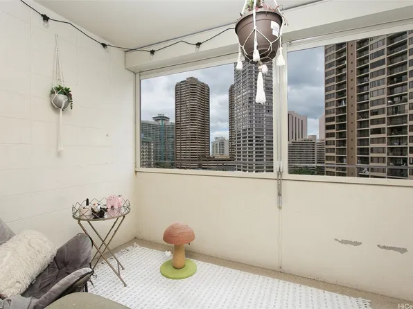 425 Ena Rd #C1203, Honolulu, HI 96815