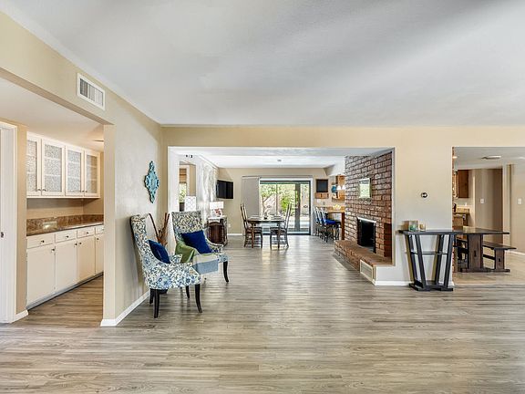 5th image of 14039 N Canterbury Dr