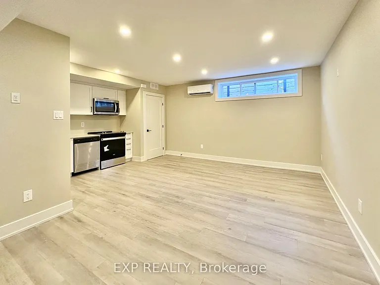 25 Omeara St #B — Photo 8