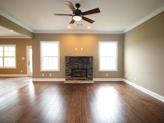 4th image of 369 Farmington Lot 369